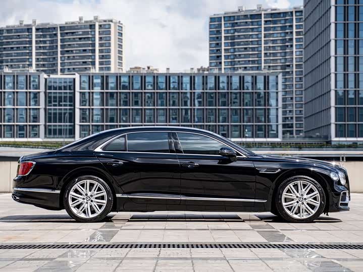 Фото 5 - Bentley Flying Spur
