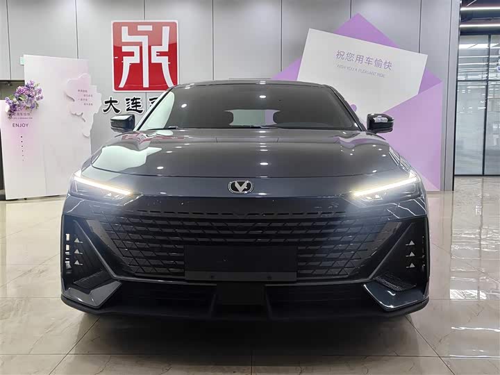 Фото 2 - Changan UNI-V Hybrid