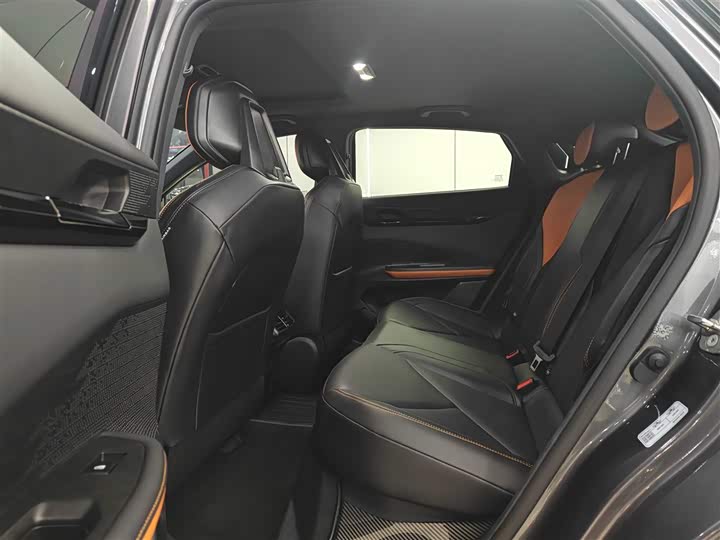 Фото 8 - Changan UNI-V Hybrid