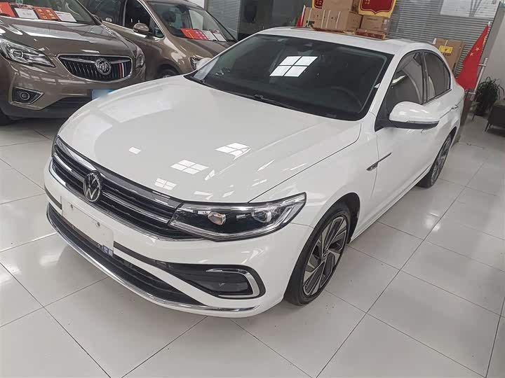 Фото 1 - Volkswagen Bora