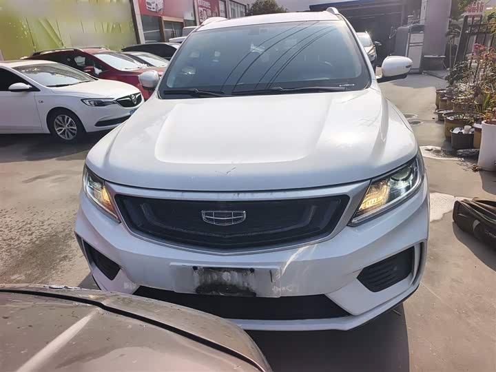 Фото 3 - Geely Vision X6