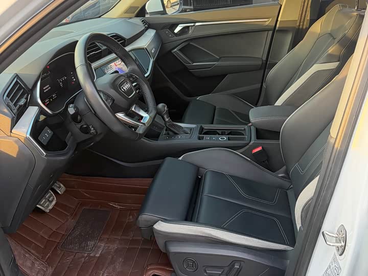 Фото 5 - Audi Q3