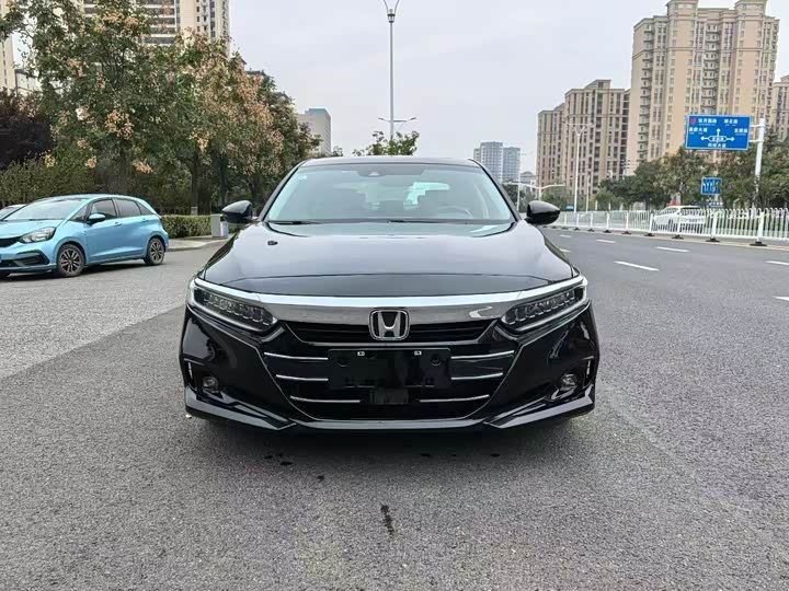 Фото 2 - Honda Accord