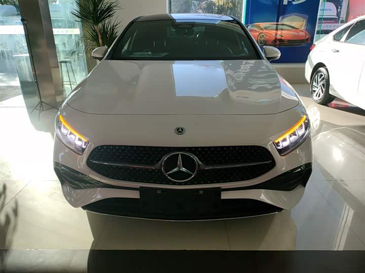 Фото 3 - Mercedes-Benz A-Class