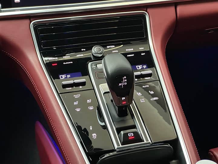 Фото 7 - Porsche Panamera