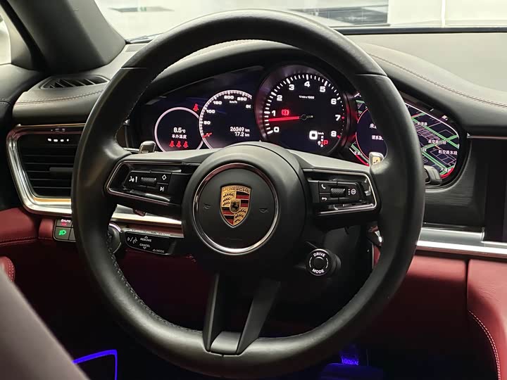 Фото 8 - Porsche Panamera