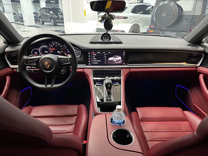 Фото 9 - Porsche Panamera