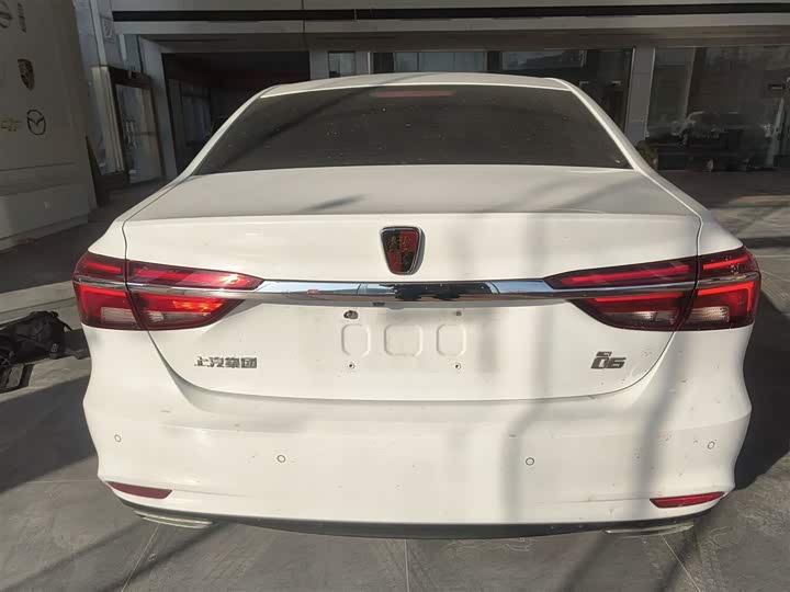 Фото 6 - Roewe i6