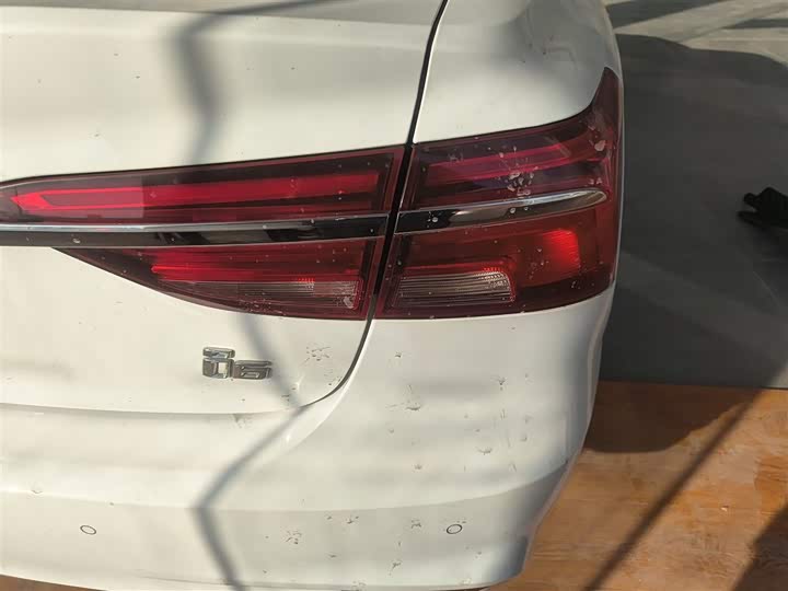 Фото 8 - Roewe i6