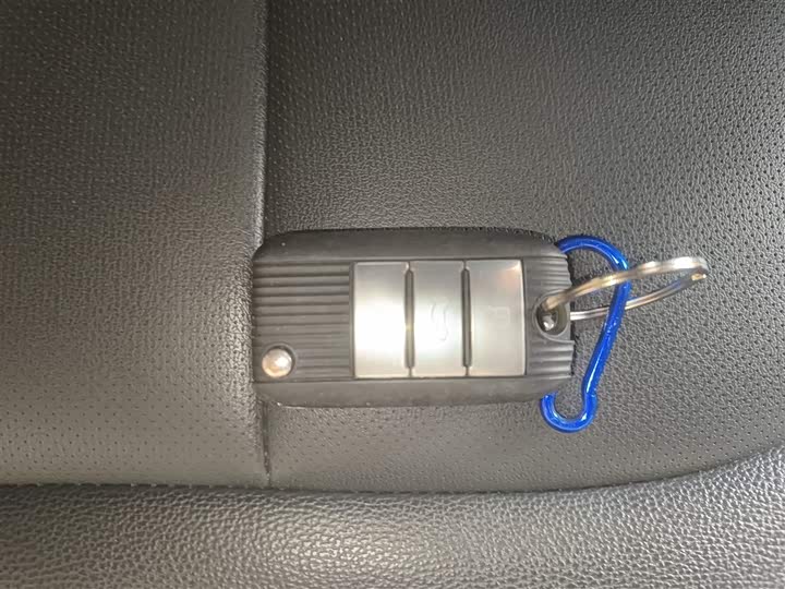 Фото 9 - Roewe i6