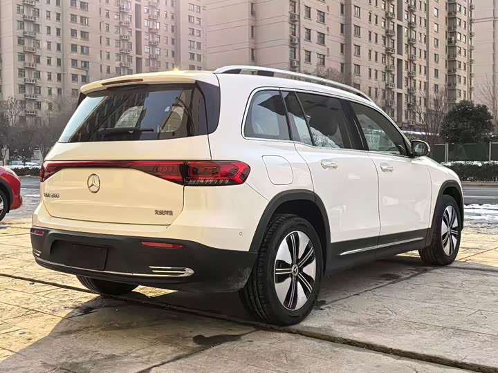 Фото 7 - Mercedes-Benz EQB