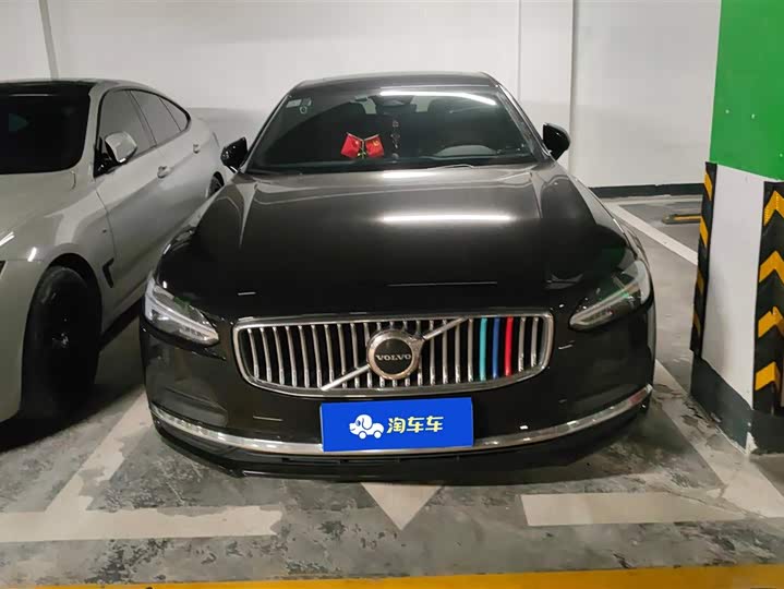 Фото 2 - Volvo S90