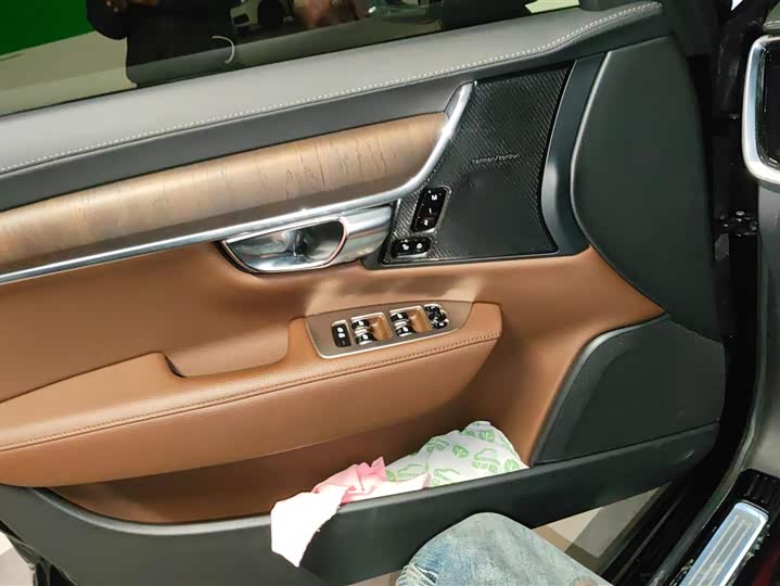 Фото 7 - Volvo S90