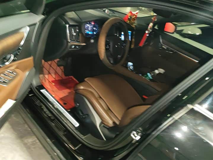 Фото 9 - Volvo S90