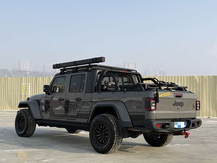 Фото 7 - Jeep Gladiator