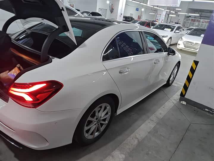 Фото 7 - Mercedes-Benz A-Class