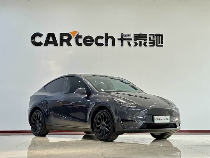 Фото 3 - Tesla Model Y