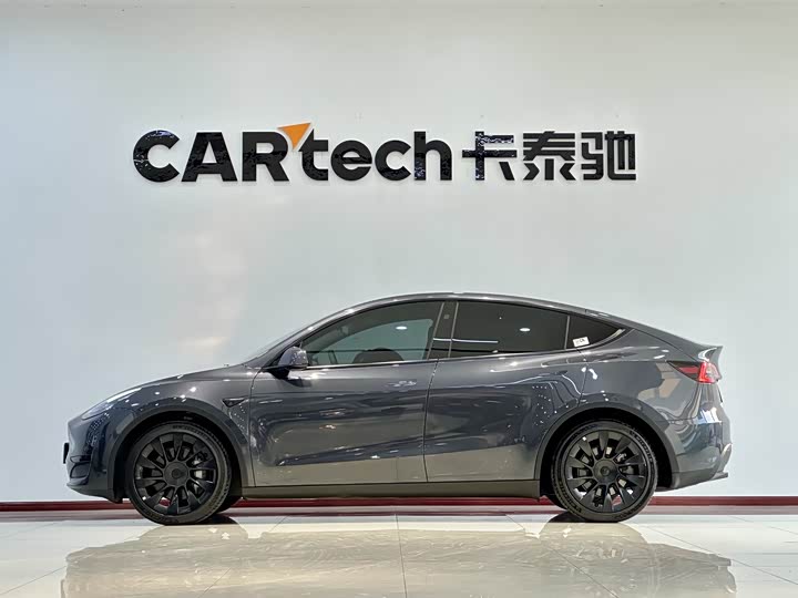 Фото 4 - Tesla Model Y