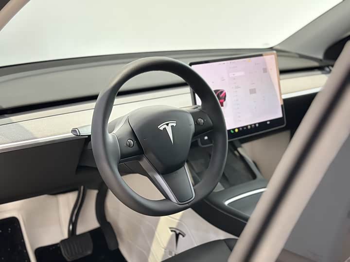 Фото 7 - Tesla Model Y