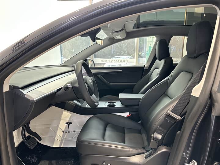 Фото 9 - Tesla Model Y