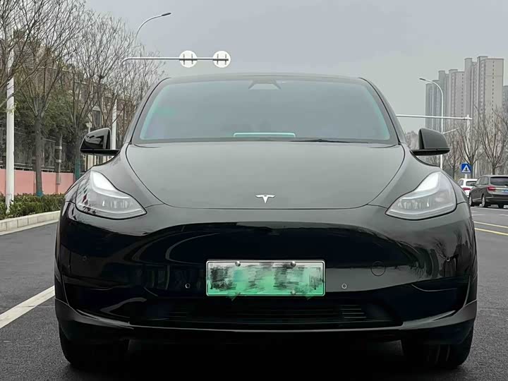 Фото 2 - Tesla Model Y