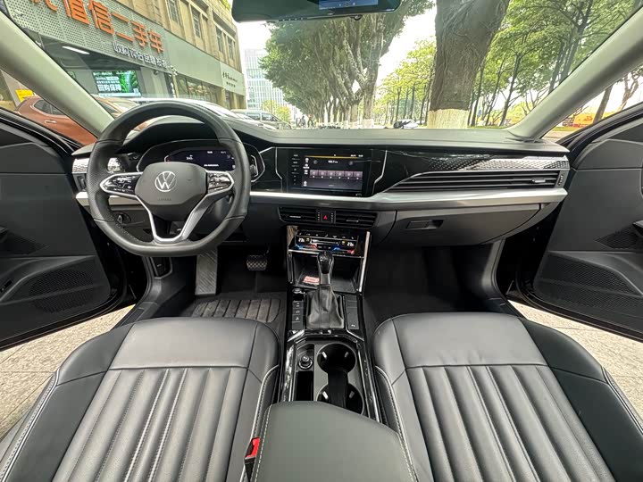 Фото 8 - Volkswagen Passat