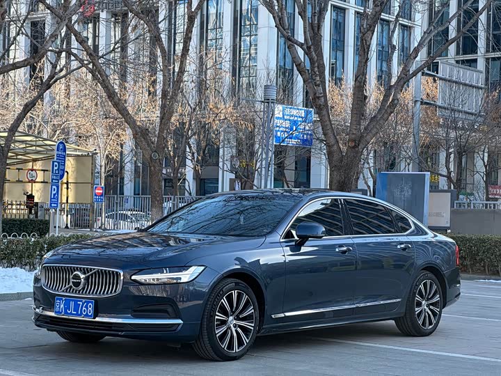Фото 2 - Volvo S90