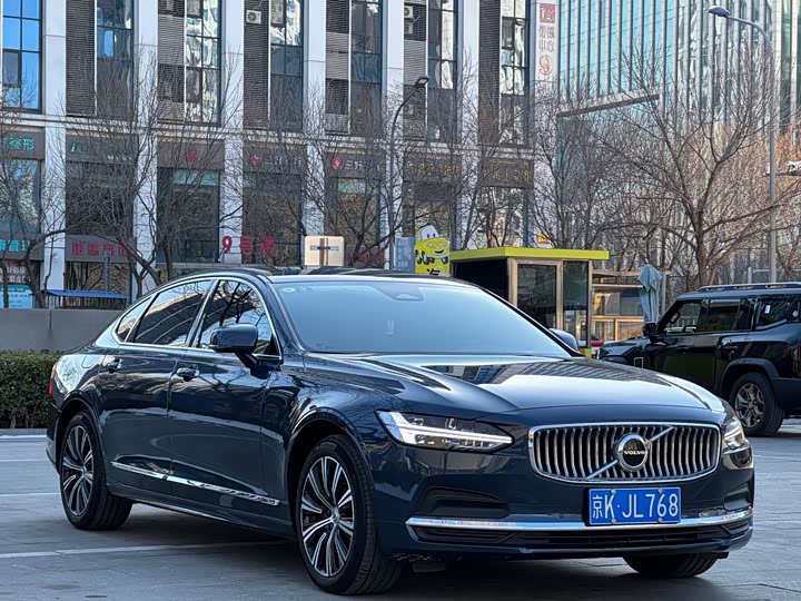 Фото 3 - Volvo S90