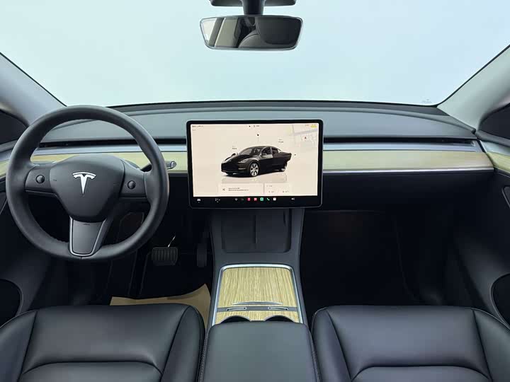 Фото 8 - Tesla Model Y