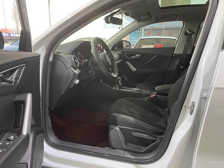 Фото 4 - Audi Q2L