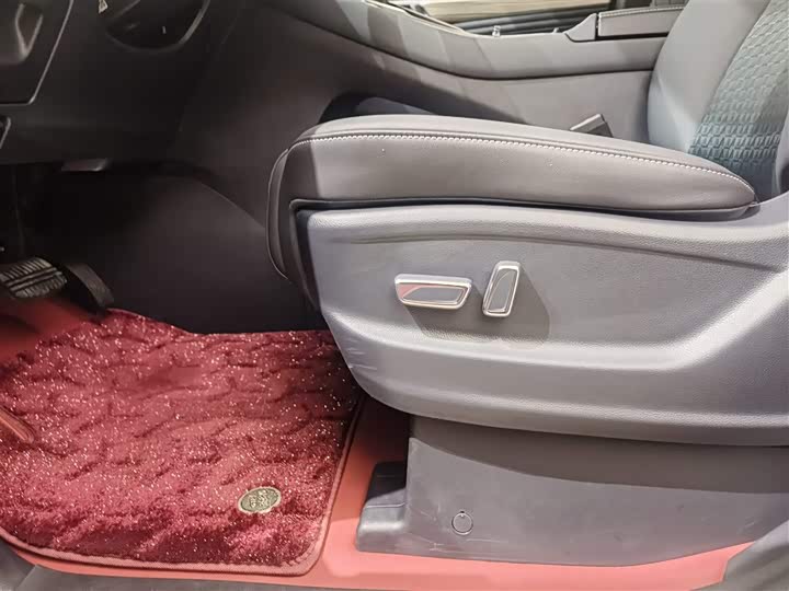 Фото 7 - GAC Trumpchi M8