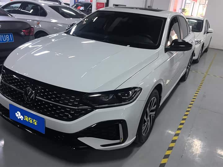 Фото 1 - Volkswagen Lavida