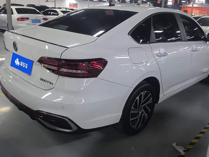 Фото 3 - Volkswagen Lavida