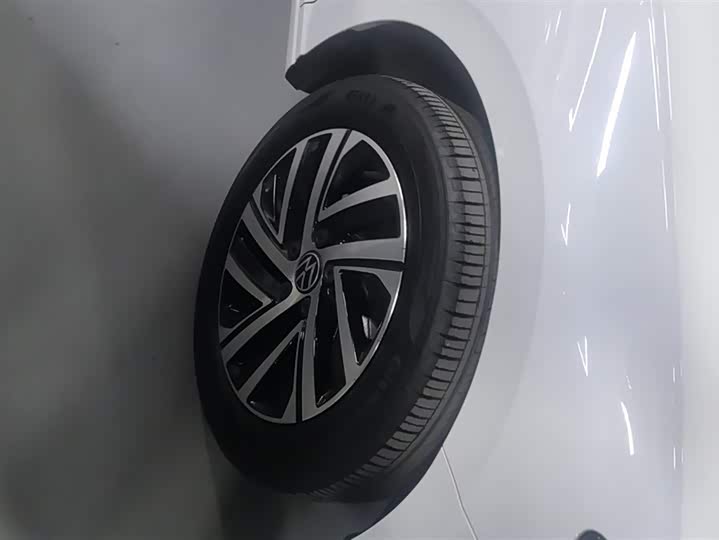 Фото 6 - Volkswagen Lavida