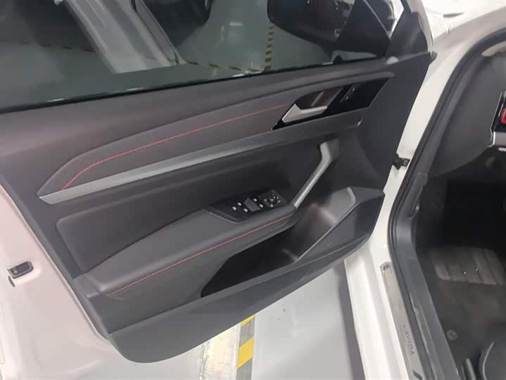 Фото 7 - Volkswagen Lavida