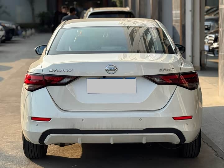 Фото 8 - Nissan Sylphy