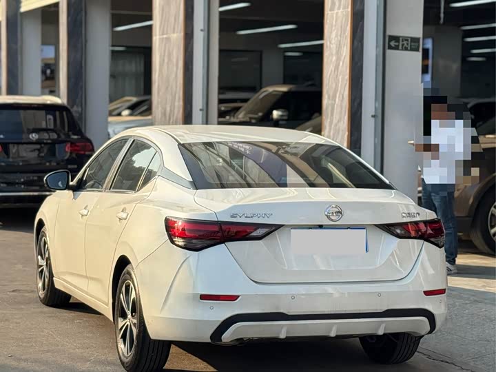 Фото 9 - Nissan Sylphy