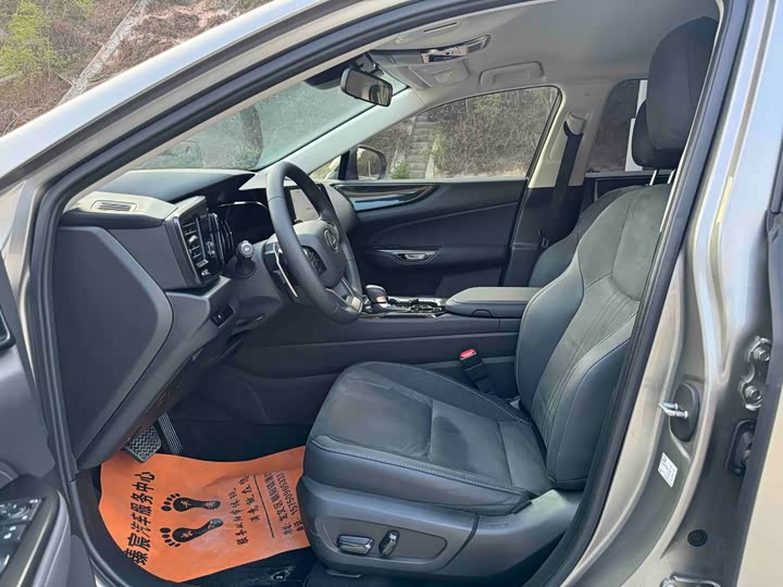 Фото 4 - Lexus NX