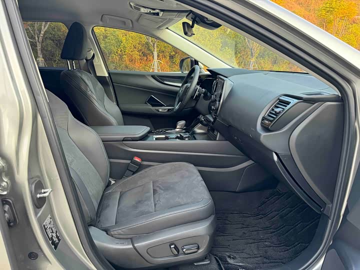 Фото 7 - Lexus NX