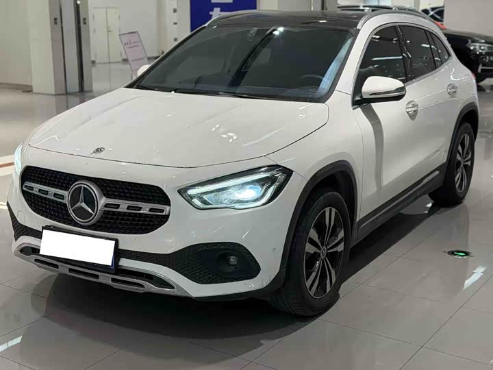 Фото 1 - Mercedes-Benz GLA-Class