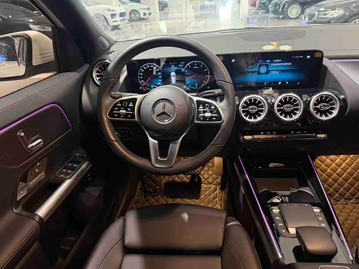 Фото 5 - Mercedes-Benz GLA-Class