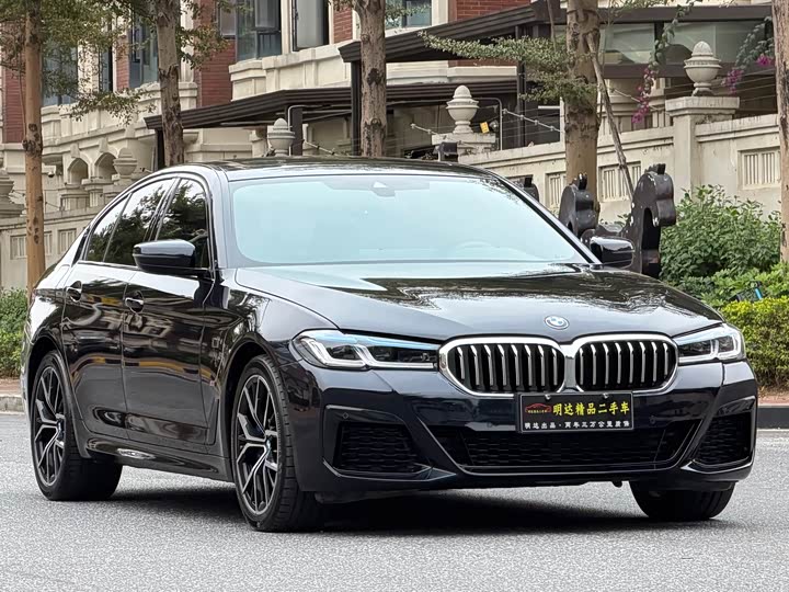 Фото 3 - BMW 5 Series