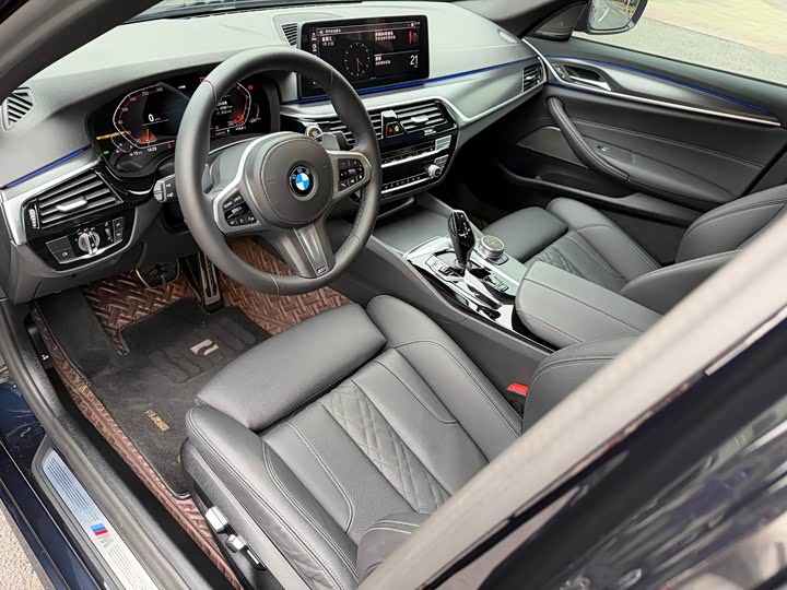 Фото 5 - BMW 5 Series