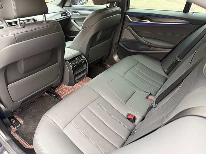 Фото 9 - BMW 5 Series