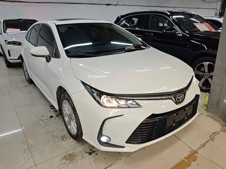 Фото 4 - Toyota Corolla