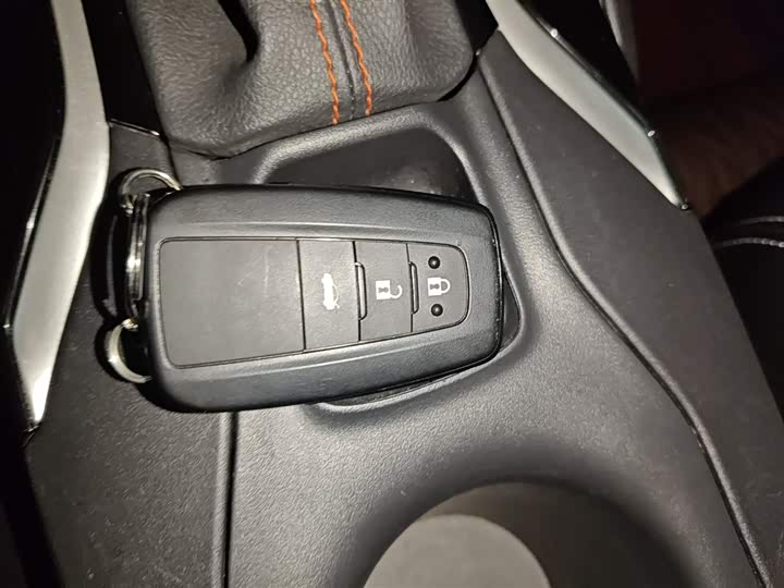 Фото 9 - Toyota Corolla