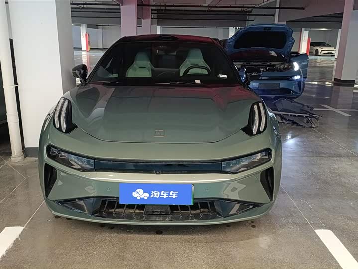 Фото 2 - Zeekr 001