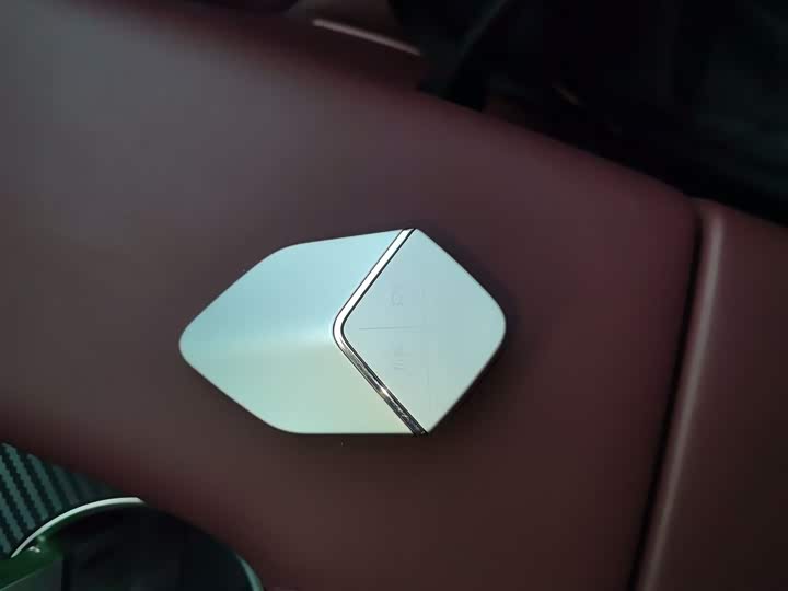 Фото 9 - Changan Deepal SL03