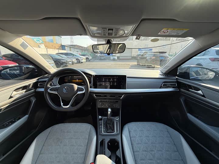 Фото 4 - Volkswagen Lavida