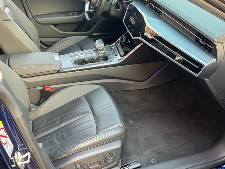 Фото 7 - Audi A7